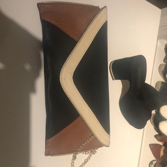 Large clutch - staple wardrobe colors - Picture 5 of 5